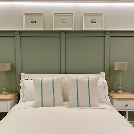 Victoria Bar Walls By Chateau Anna, Central York - Free Parking المظهر الخارجي الصورة
